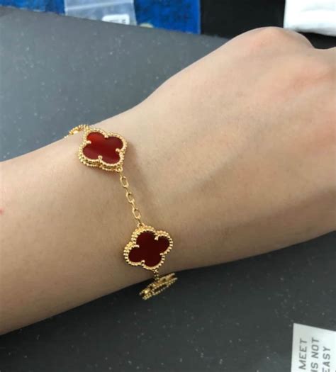 4 leaf clover bracelet cartier.